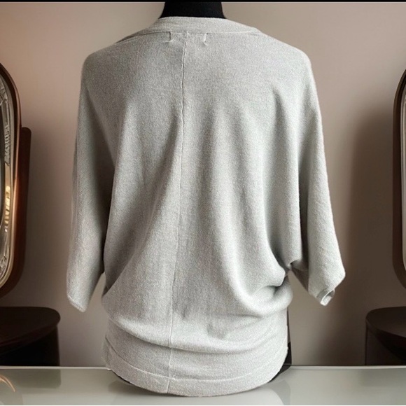 J.J. Basics Light Gray Shrug One Button Cropped Cardigan Sweater Size Medium EUC - Picture 4 of 7